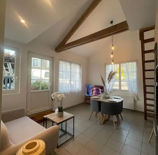 Charmante Maisonnette - 5 Min Du Pole Hippique De Saint-lo *